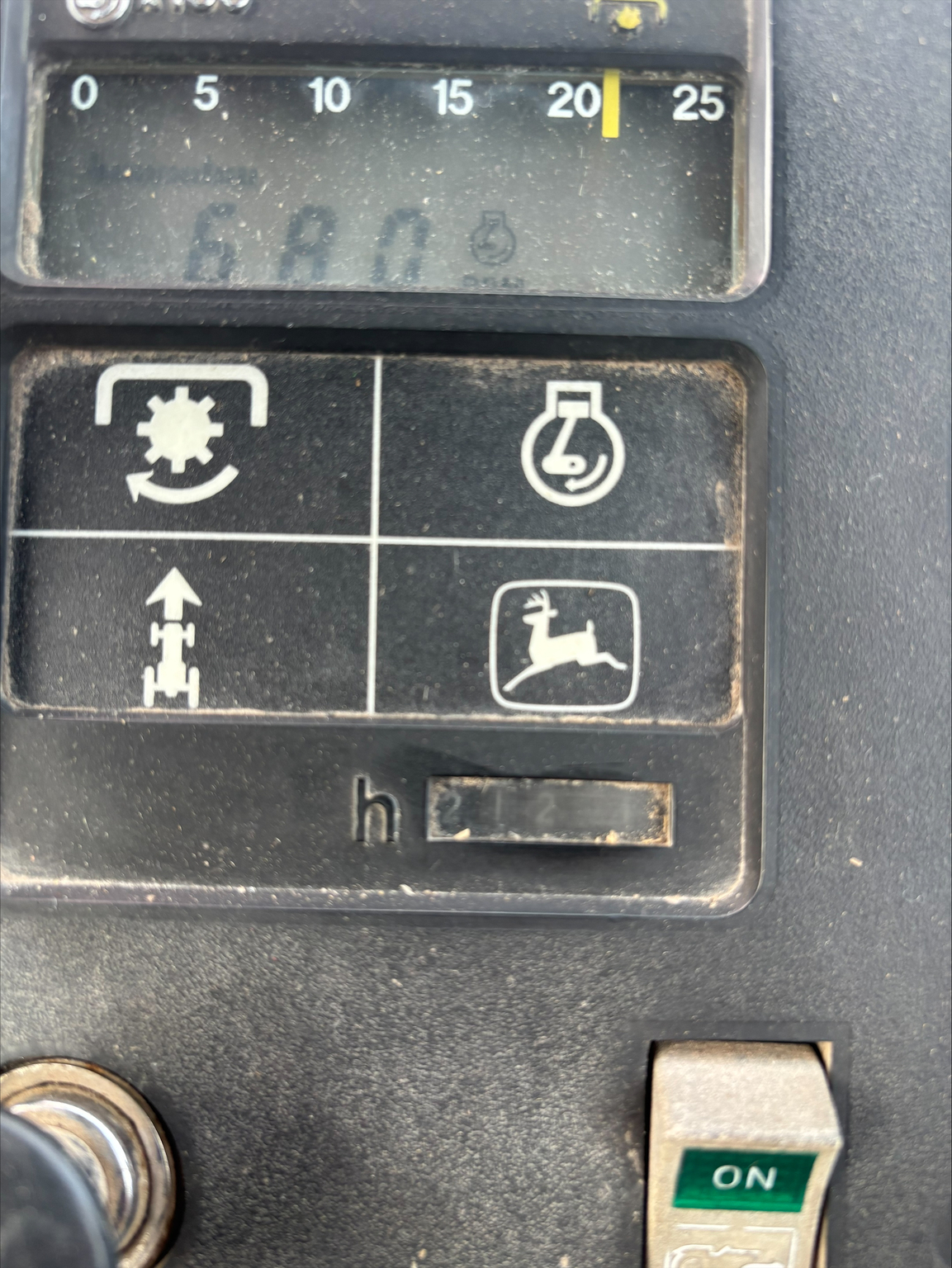 1988 John Deere 4450 Image 5