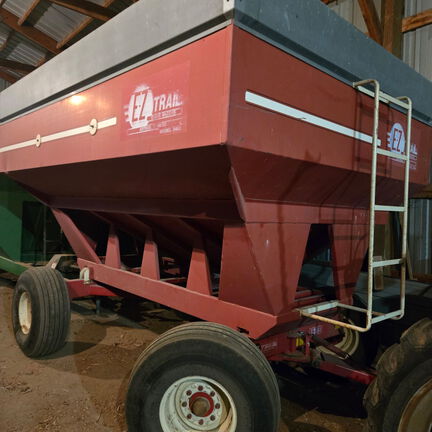  E-Z Trail 3400 Used Equipment
