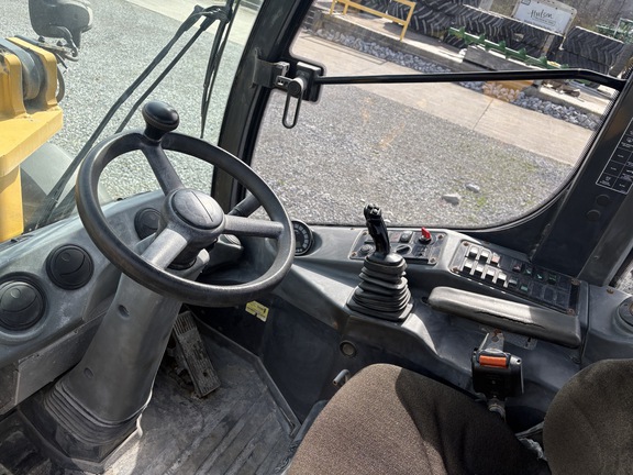 Photo of 2021 John Deere 304L