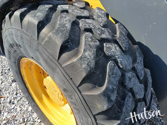 Photo of 2021 John Deere 304L