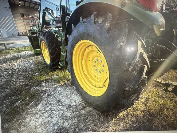 2024 John Deere 5075E Photo 10