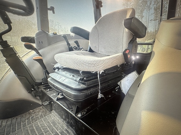 2024 John Deere 5075E Photo 15