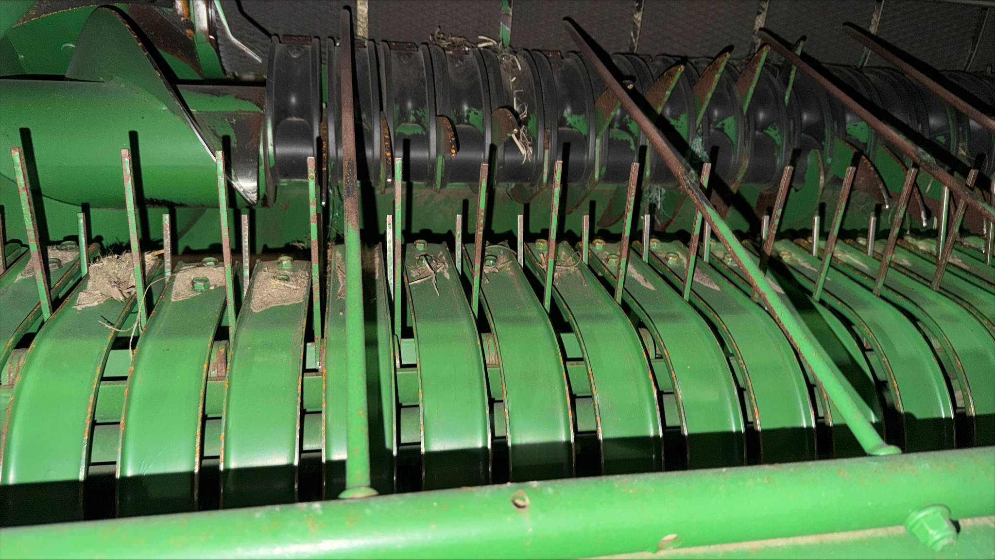 2021 John Deere 560R Image 8