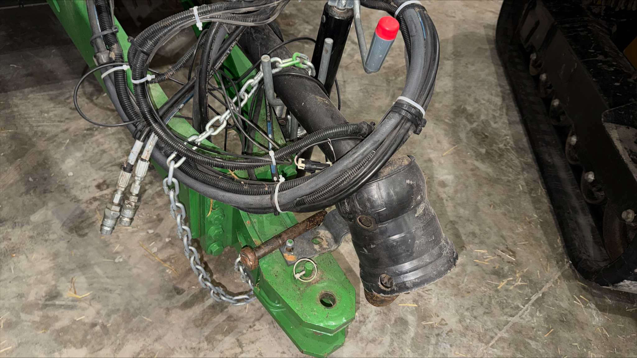 2021 John Deere 560R Image 15