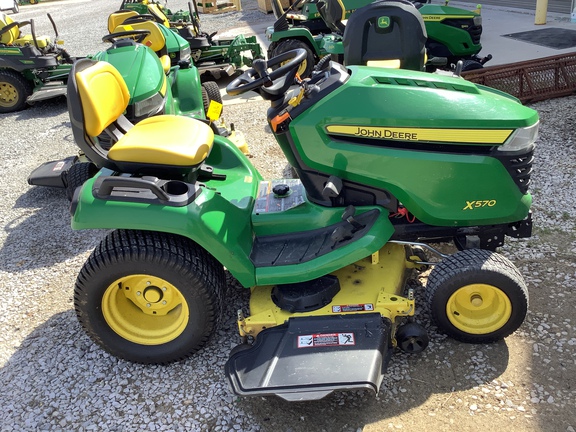 Photo of 2016 John Deere X570