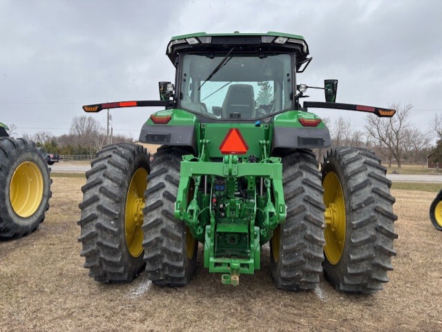 2020 John Deere 8R 250 Image 2