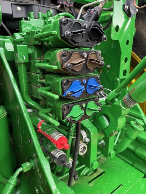 2020 John Deere 8R 250 Image 6