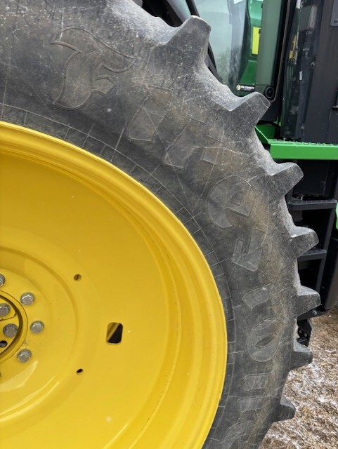 2020 John Deere 8R 250 Image 9