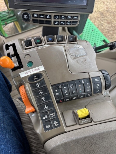 2020 John Deere 8R 250 Image 14