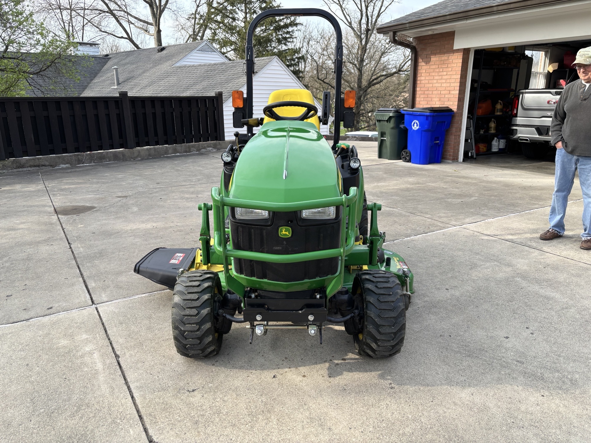 Used 2014 John Deere 1025R Compact Utility Tractors at Koenig Equipment in Lebanon, OH - PhotoXL5