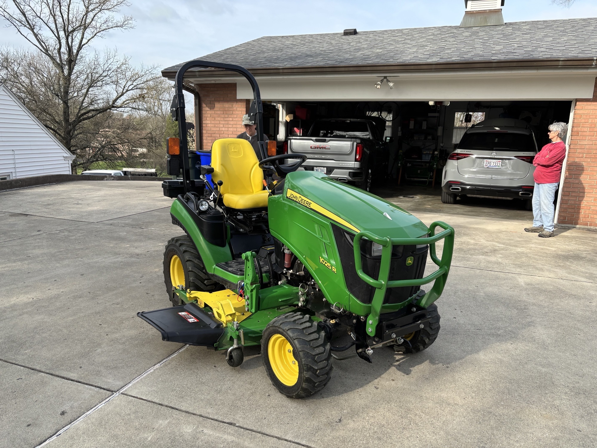 Used 2014 John Deere 1025R Compact Utility Tractors at Koenig Equipment in Lebanon, OH - PhotoXL0
