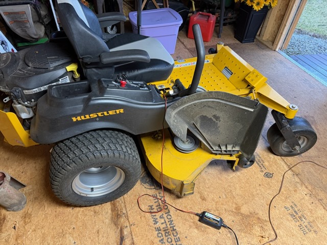 2018 Hustler RaptorSD 26 Image 2