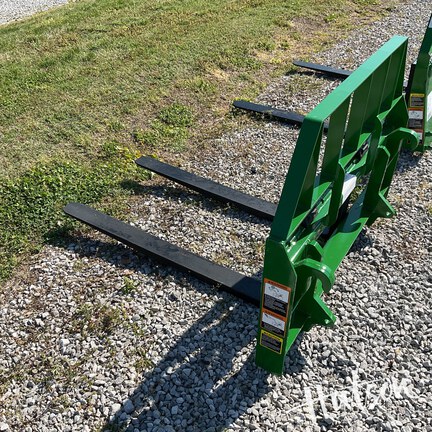 Photo of 2025 John Deere AP12G