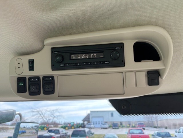 2017 John Deere 6130R Image 7