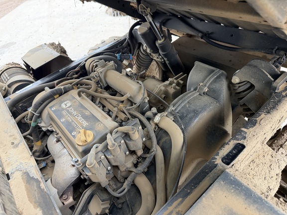 2023 John Deere XUV 835M - Photo18