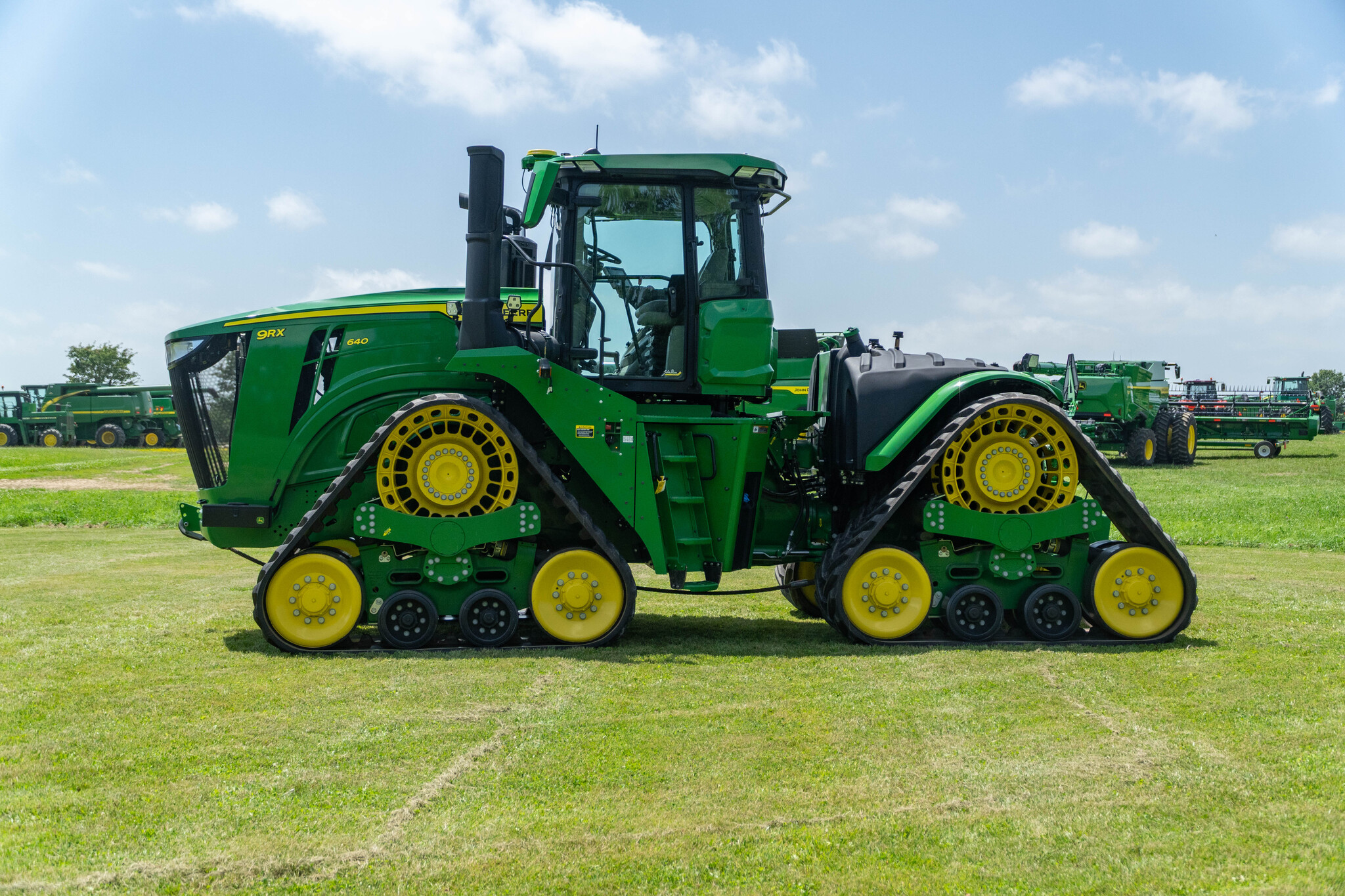 Used 2023 John Deere 9RX 640 Track Tractors at Koenig Equipment in Anna, OH - PhotoXL1