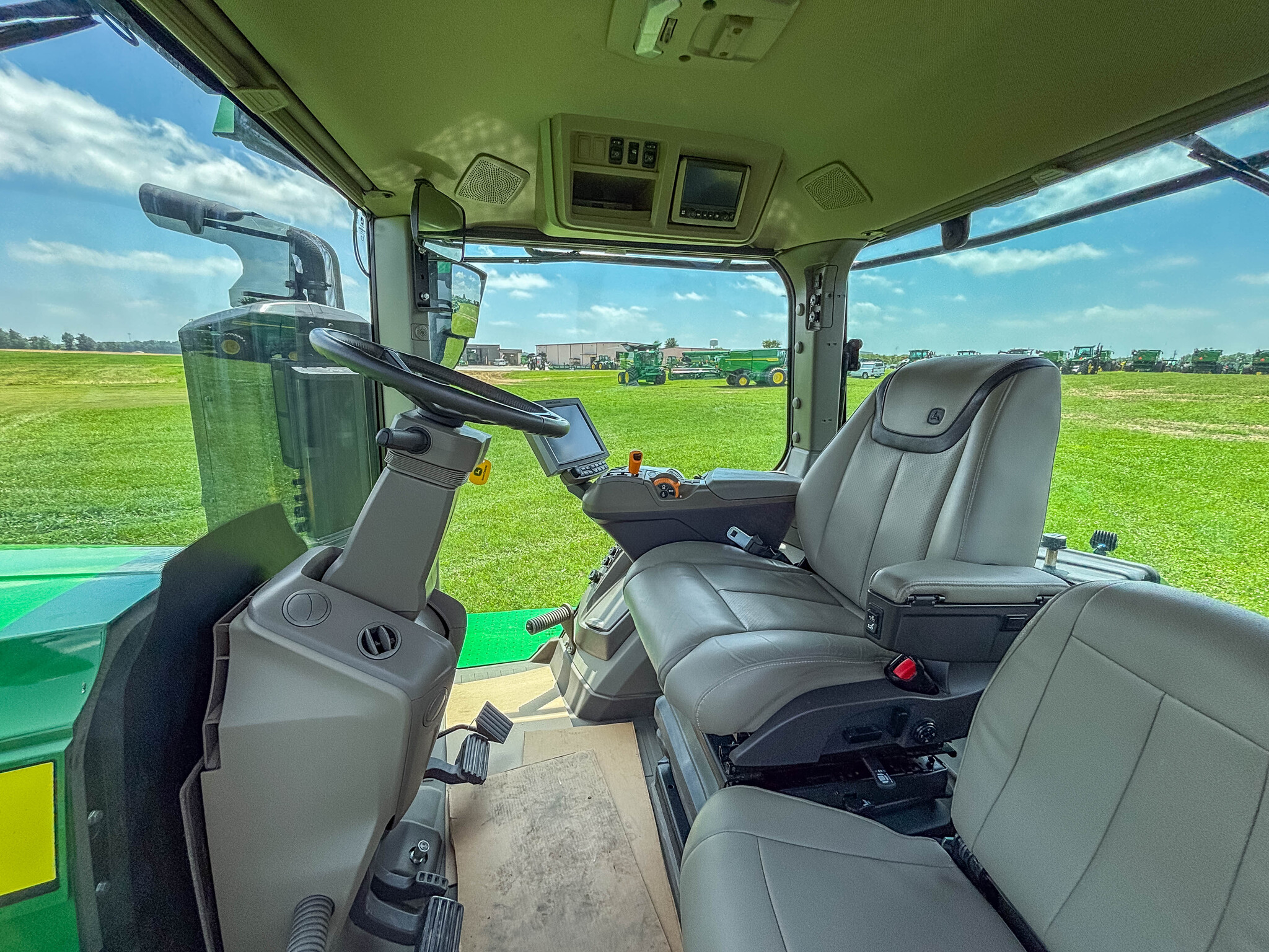 Used 2023 John Deere 9RX 640 Track Tractors at Koenig Equipment in Anna, OH - PhotoXL24