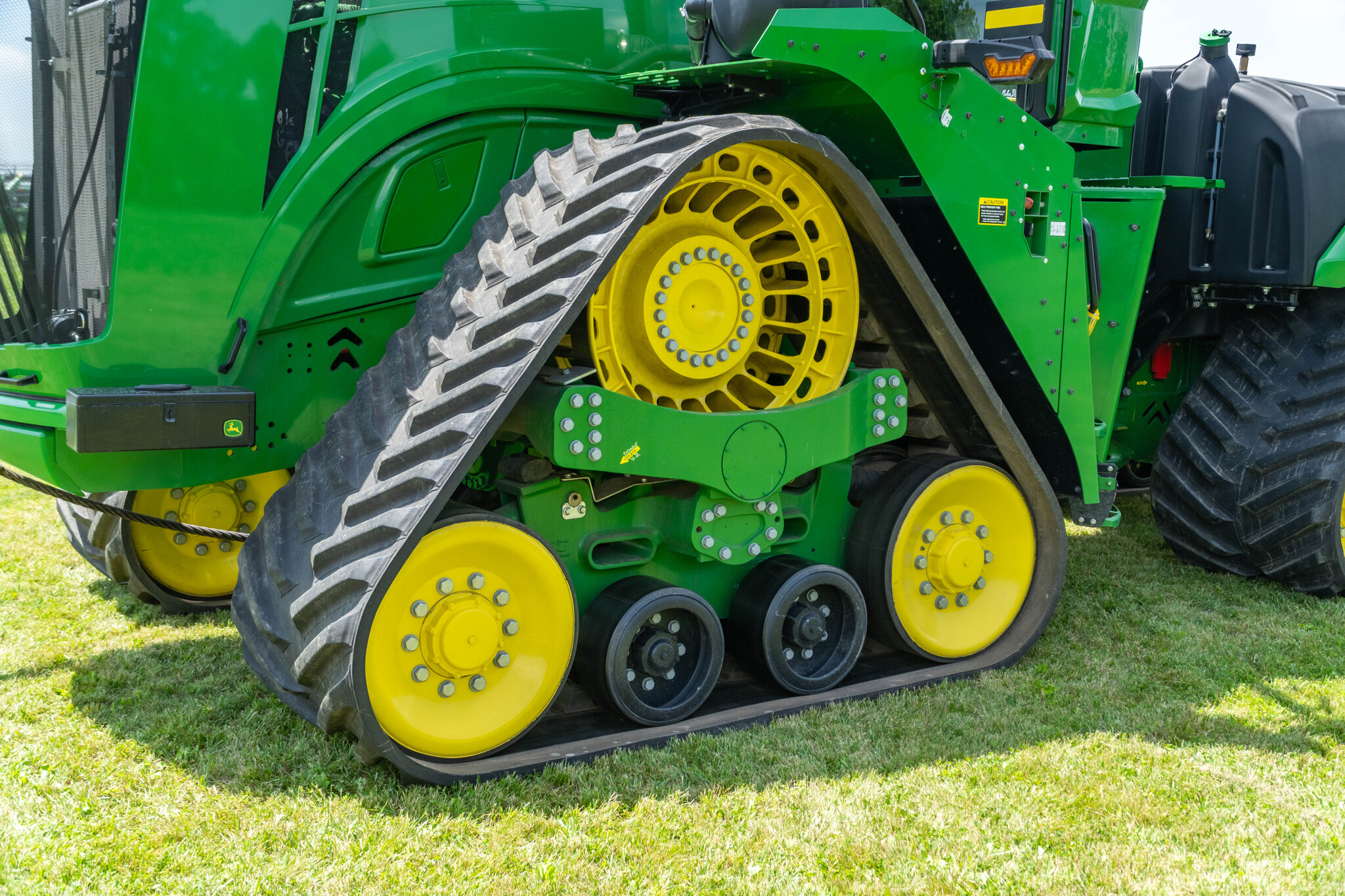 Used 2023 John Deere 9RX 640 Track Tractors at Koenig Equipment in Anna, OH - PhotoXL8