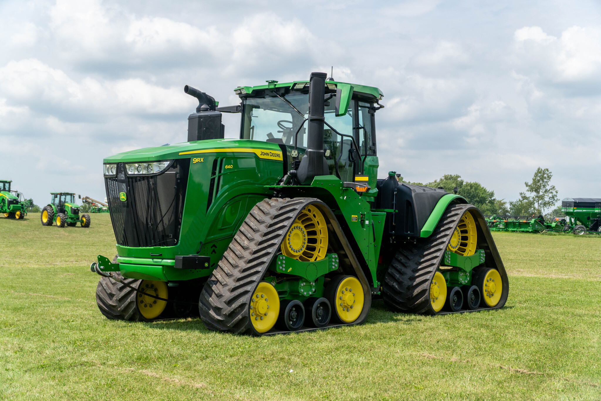 Used 2023 John Deere 9RX 640 Track Tractors at Koenig Equipment in Anna, OH - PhotoXL0