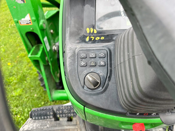 2019 John-Deere 4052R