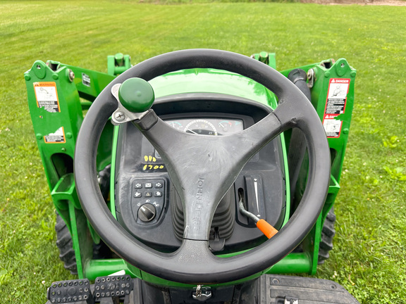 2019 John-Deere 4052R
