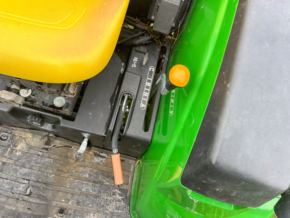 2019 John-Deere 4052R