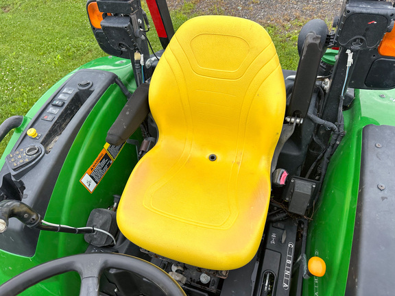 2019 John-Deere 4052R