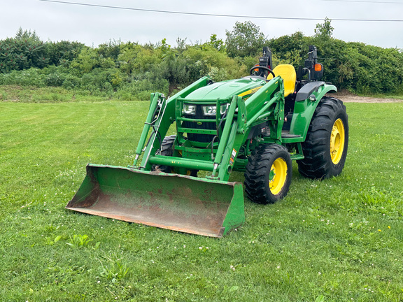 2019 John-Deere 4052R