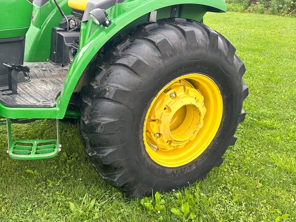 2019 John-Deere 4052R