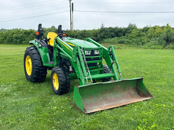 2019 John-Deere 4052R