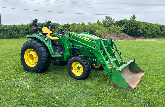 2019 John-Deere 4052R