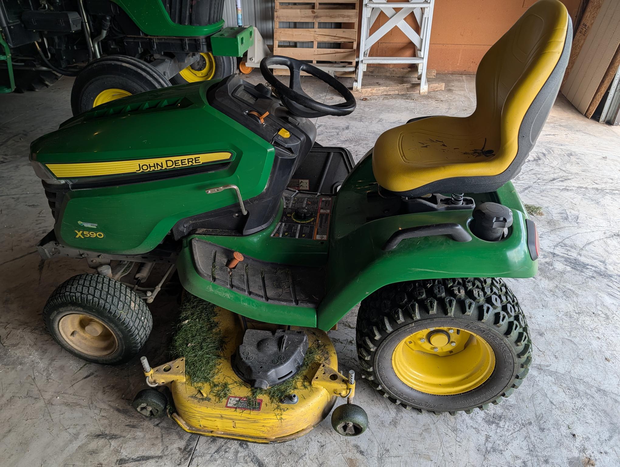 2017 John Deere X590 Image 1