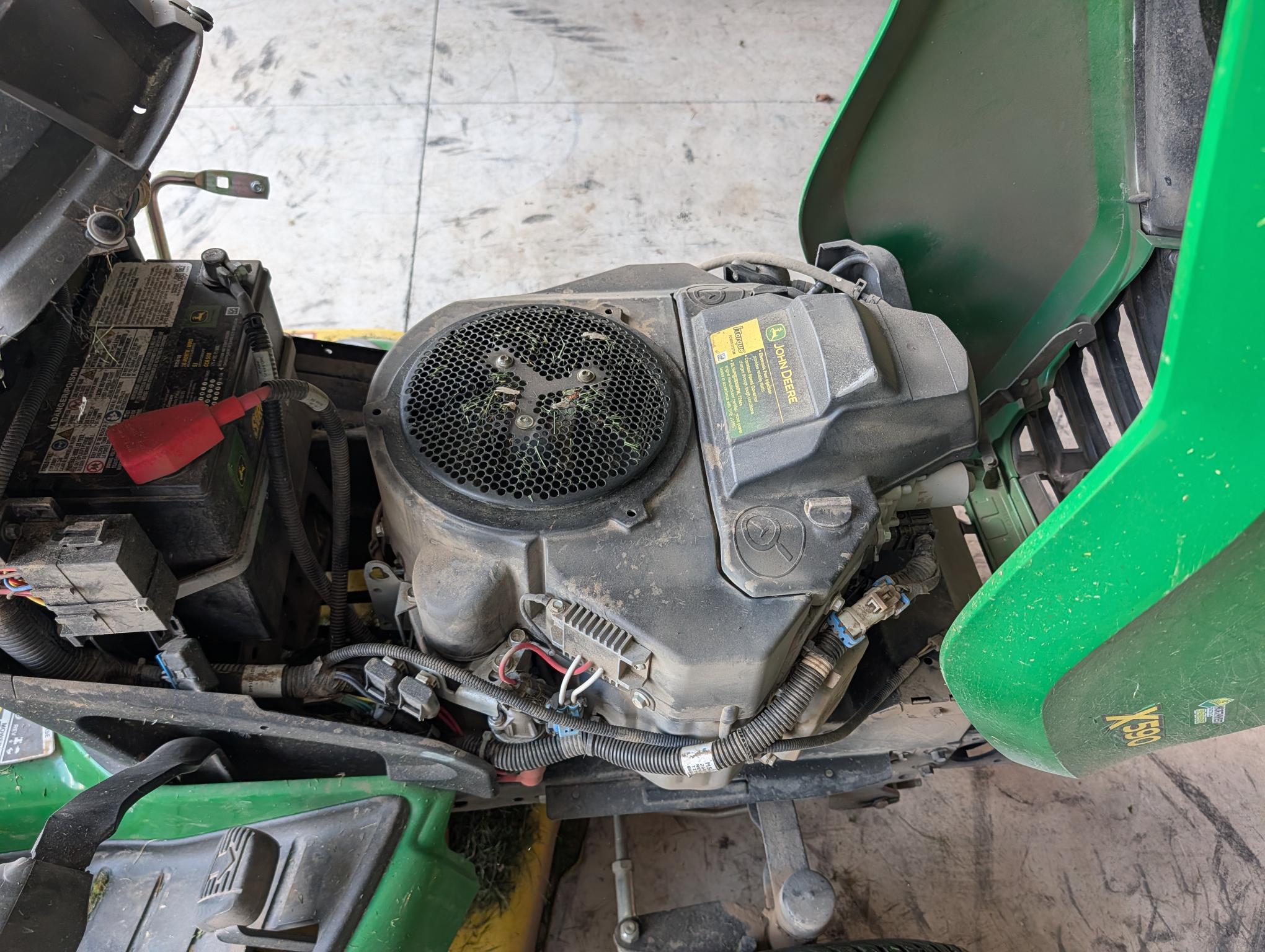 2017 John Deere X590 Image 3