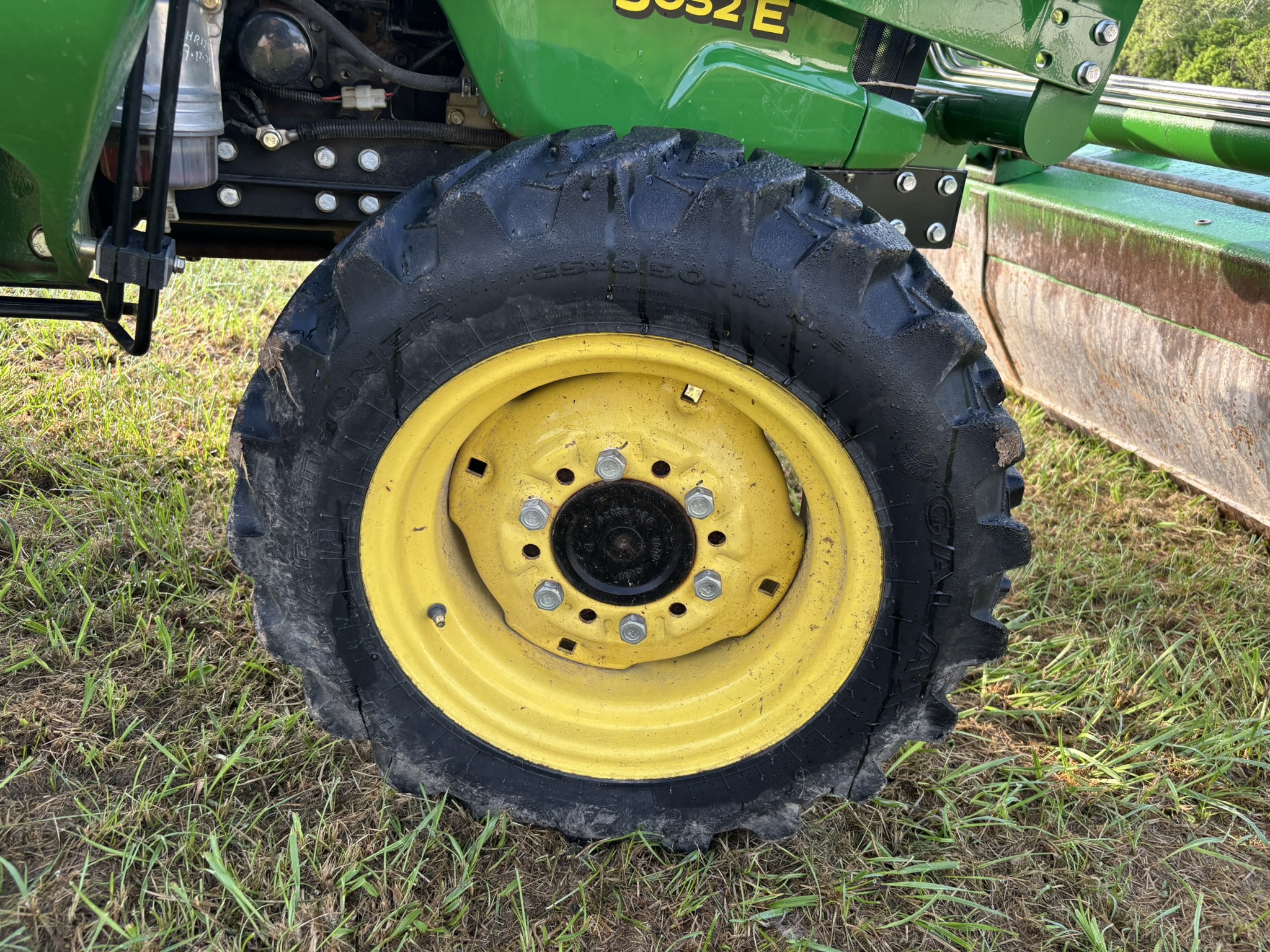  2014 John Deere 3032E at Heritage Tractor in Joplin, MO