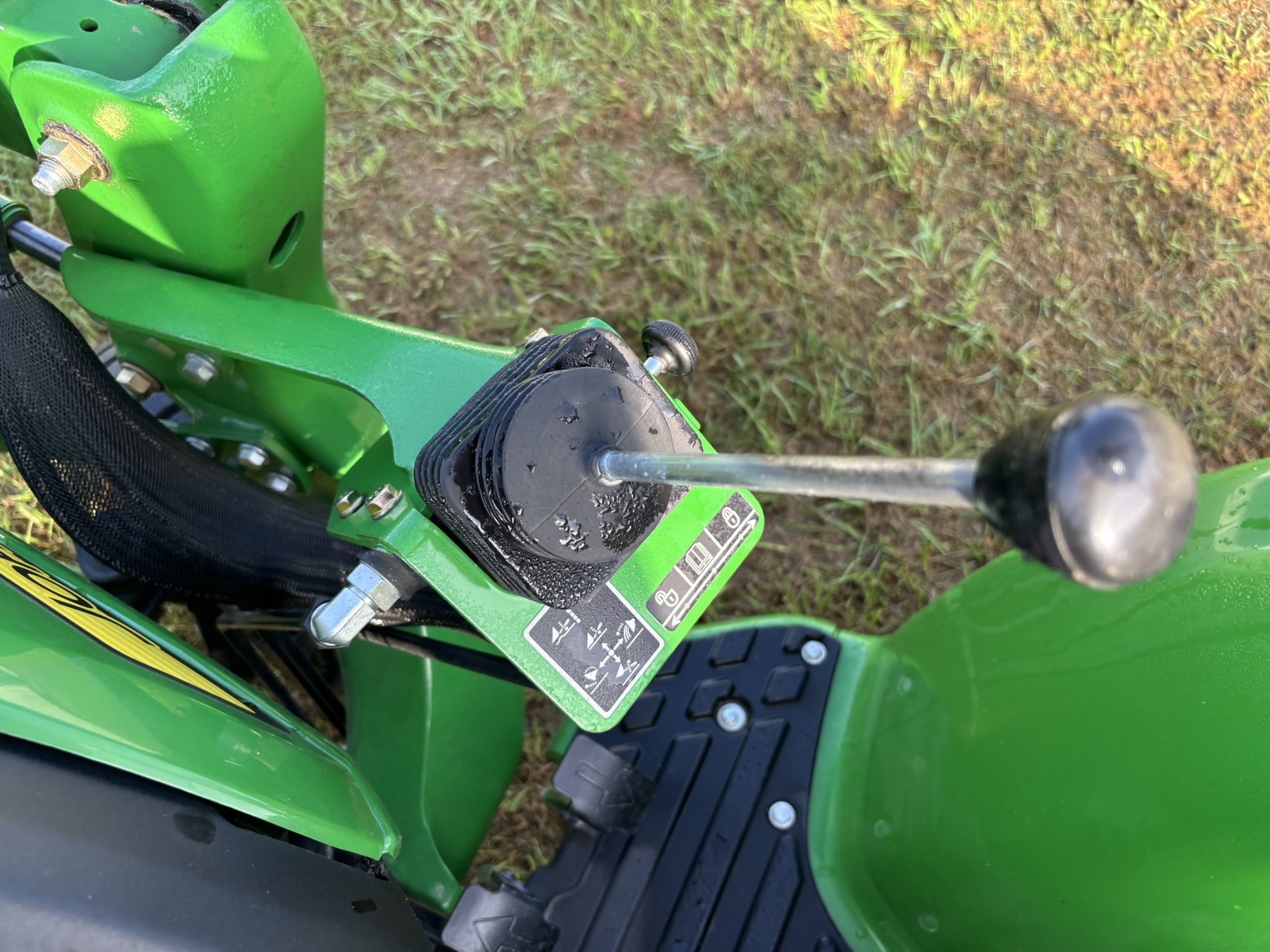  2014 John Deere 3032E at Heritage Tractor in Joplin, MO