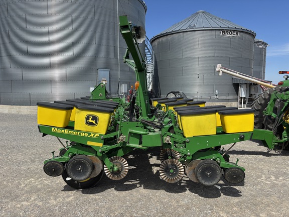 Used 2012 John Deere 1760 Planters: Drawn at Koenig Equipment in Anna, OH - Photo8