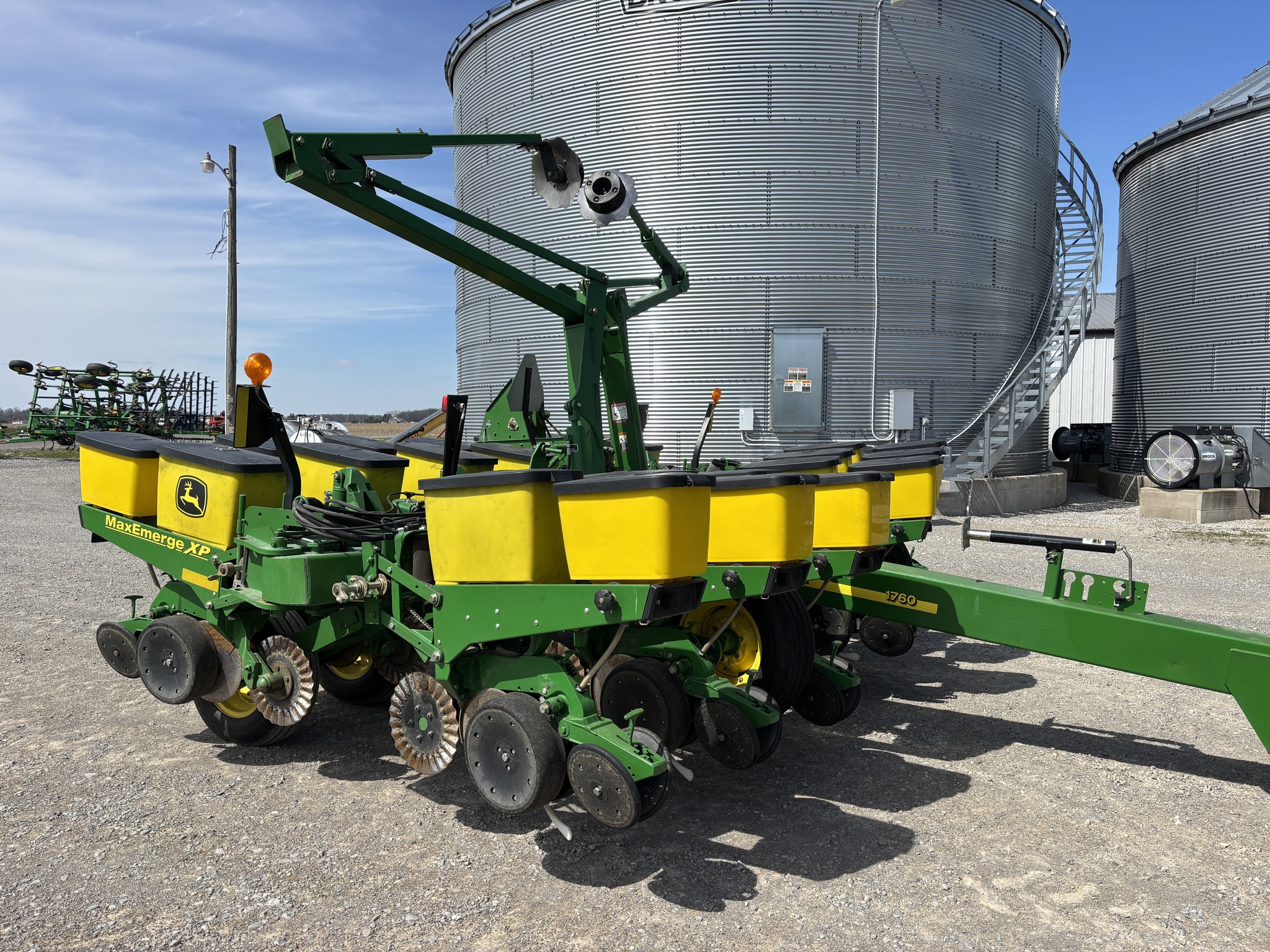 Used 2012 John Deere 1760 Planters: Drawn at Koenig Equipment in Anna, OH - PhotoXL9