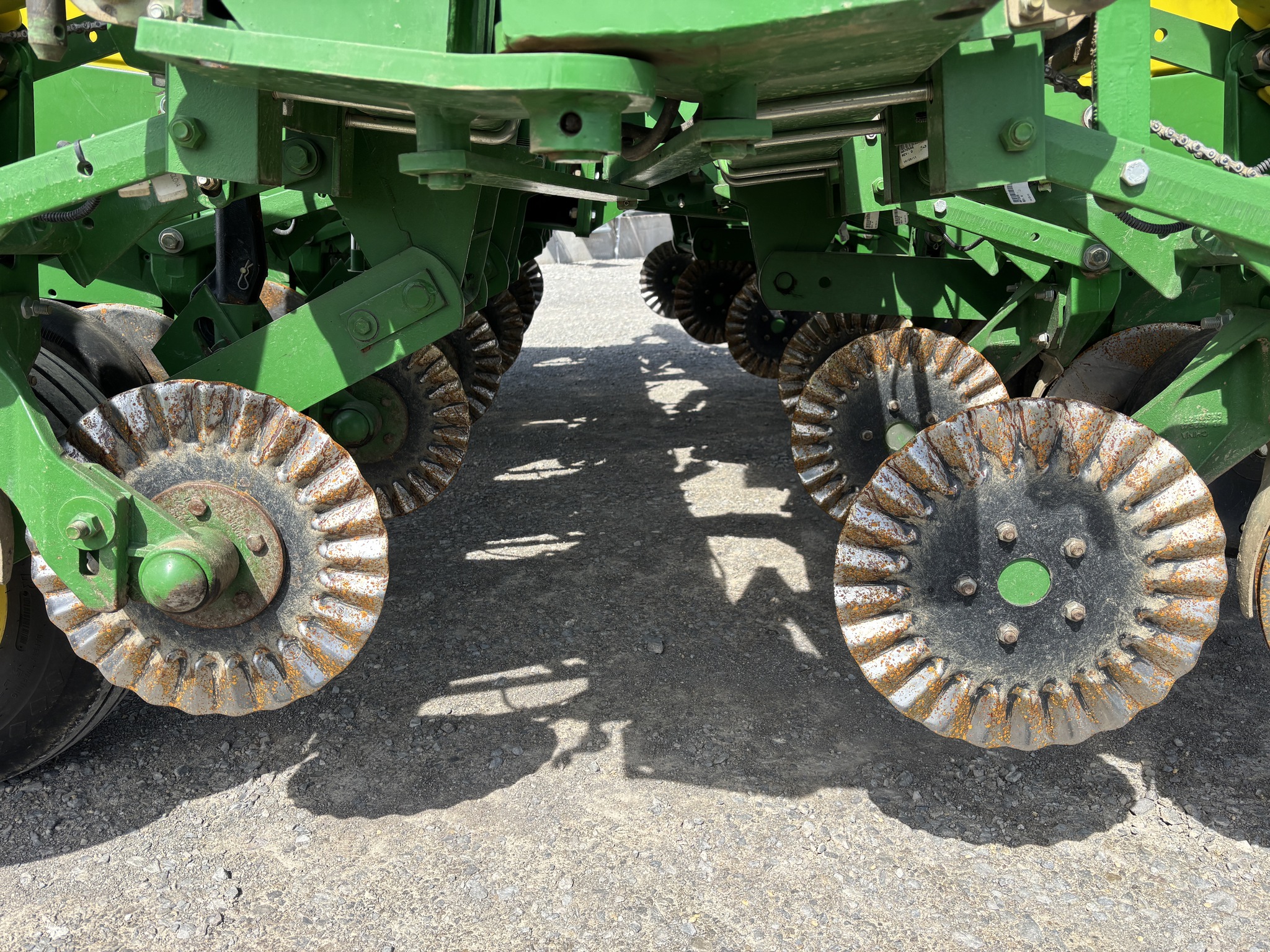 Used 2012 John Deere 1760 Planters: Drawn at Koenig Equipment in Anna, OH - PhotoXL11