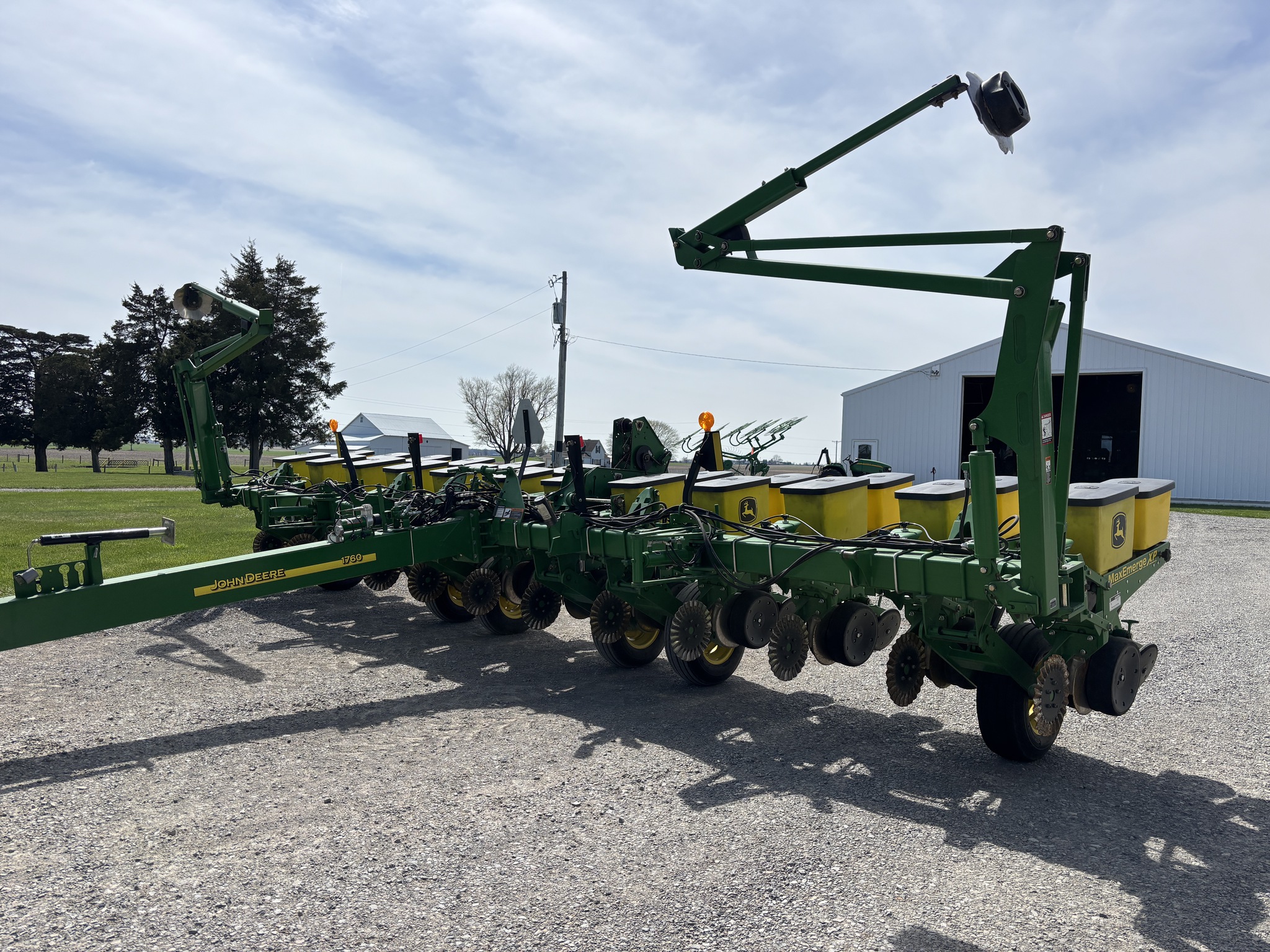 Used 2012 John Deere 1760 Planters: Drawn at Koenig Equipment in Anna, OH - PhotoXL2