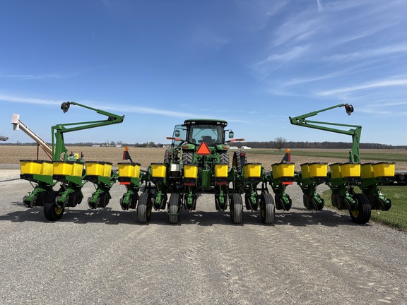 Used 2012 John Deere 1760 Planters: Drawn at Koenig Equipment in Anna, OH - Photo1