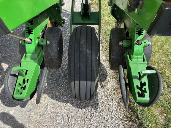 Used 2012 John Deere 1760 Planters: Drawn at Koenig Equipment in Anna, OH - Photo16