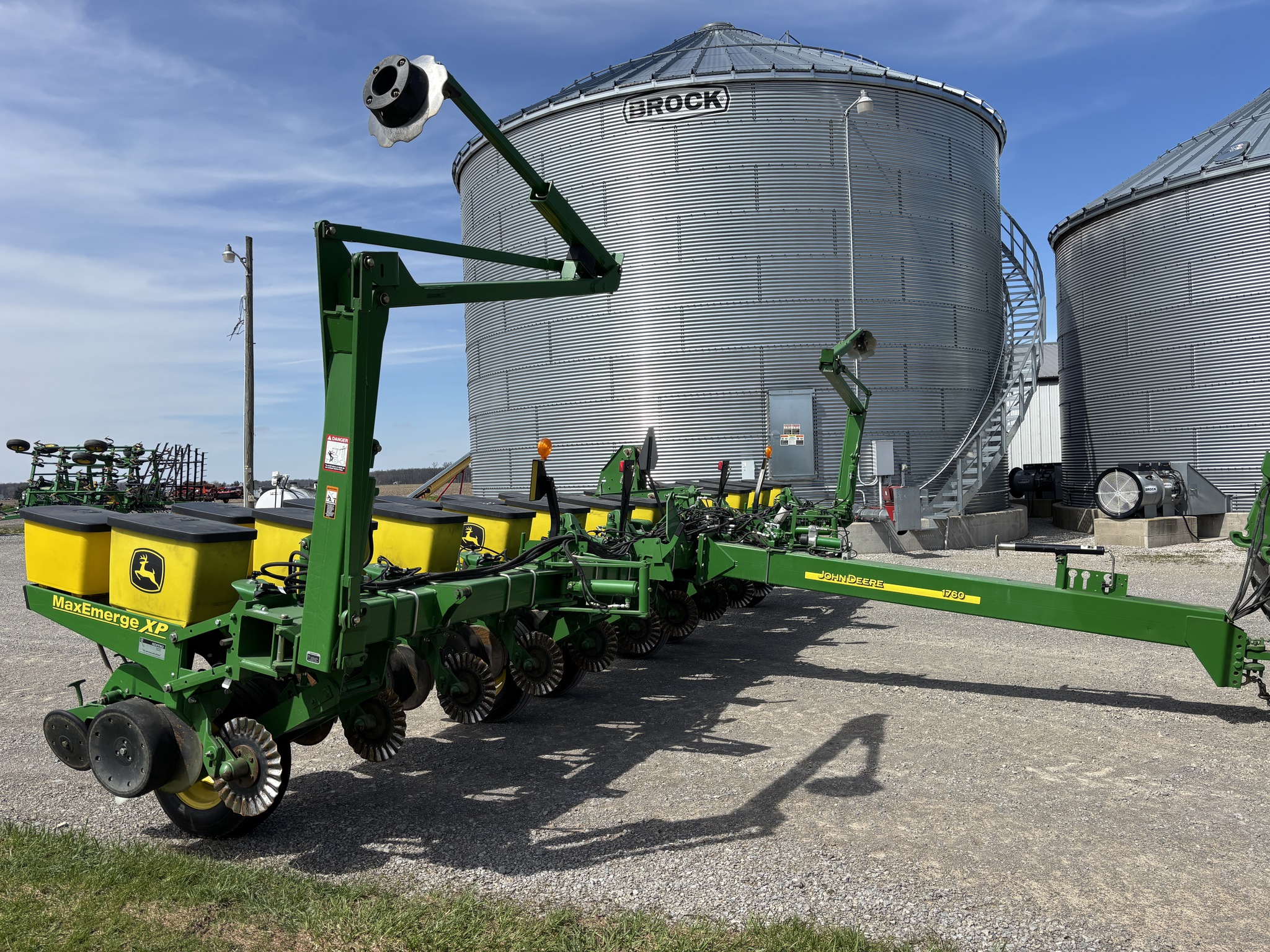 Used 2012 John Deere 1760 Planters: Drawn at Koenig Equipment in Anna, OH - PhotoXL0