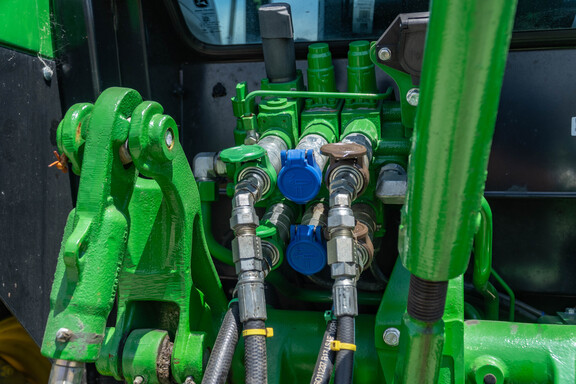 Used 2012 John Deere 1760 Planters: Drawn at Koenig Equipment in Anna, OH - Photo9