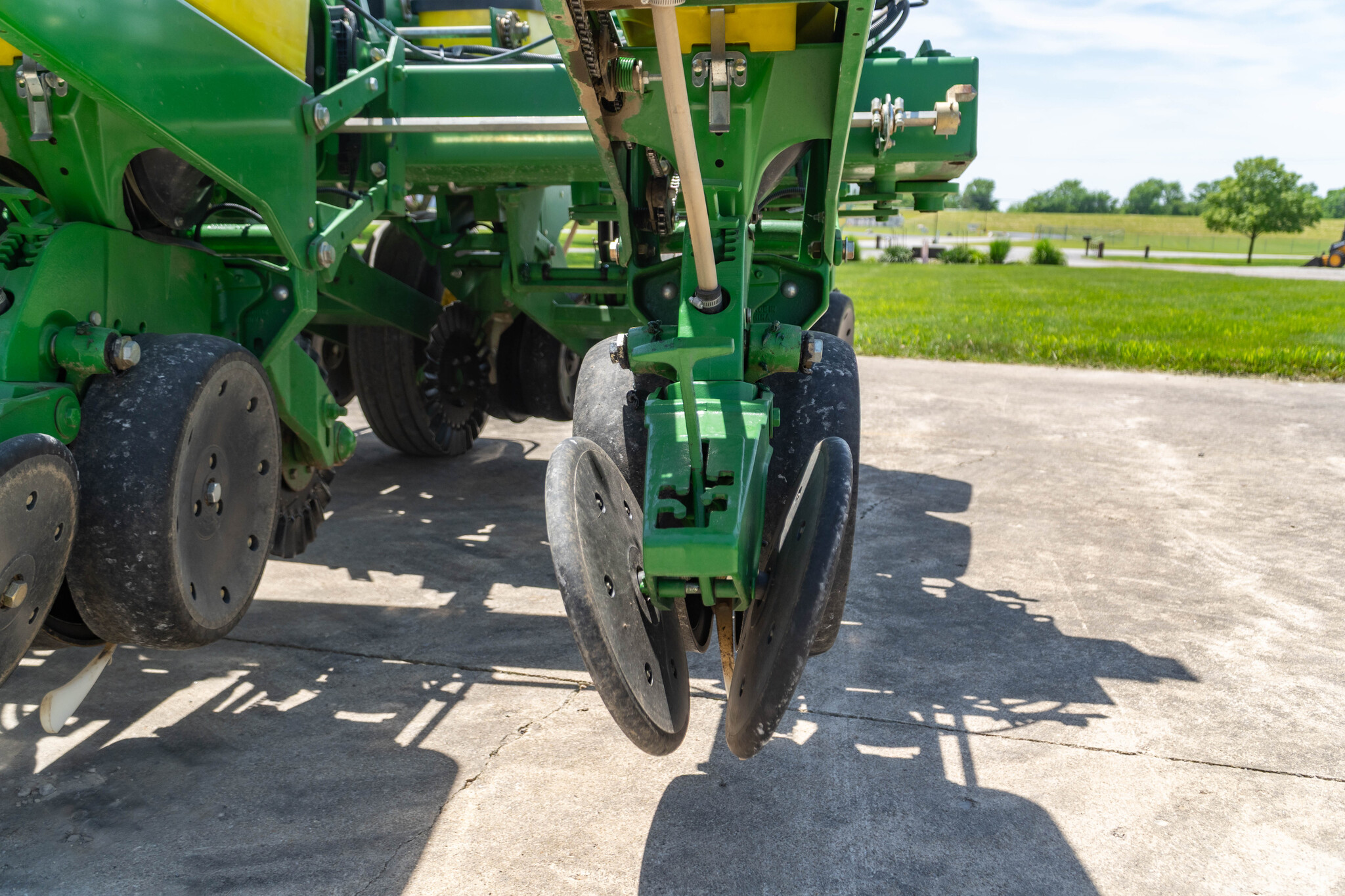 Used 2012 John Deere 1760 Planters: Drawn at Koenig Equipment in Anna, OH - PhotoXL21