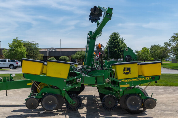 Used 2012 John Deere 1760 Planters: Drawn at Koenig Equipment in Anna, OH - Photo3