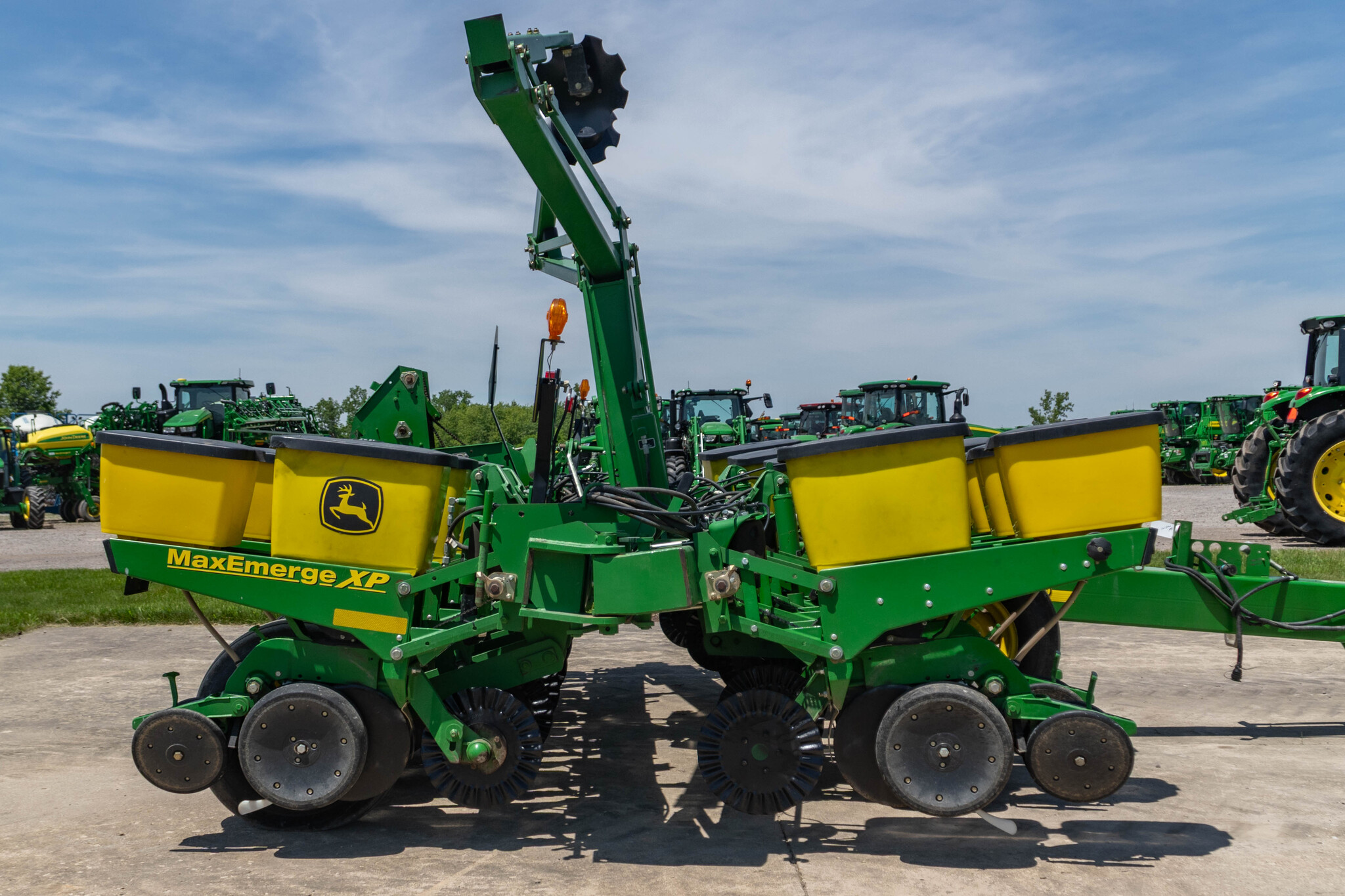 Used 2012 John Deere 1760 Planters: Drawn at Koenig Equipment in Anna, OH - PhotoXL7