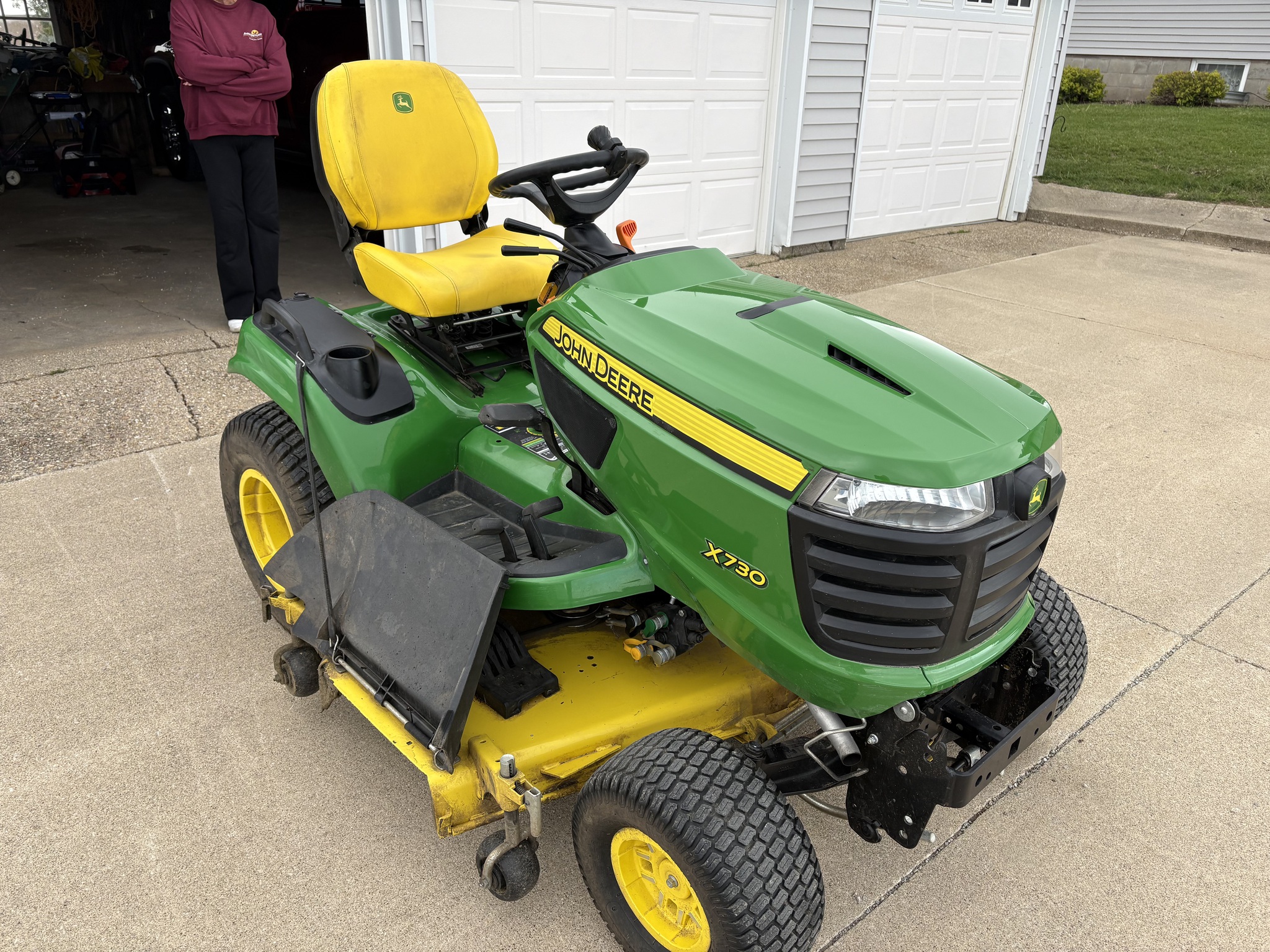  2020 John Deere X730 at Heritage Tractor in Geneseo, IL