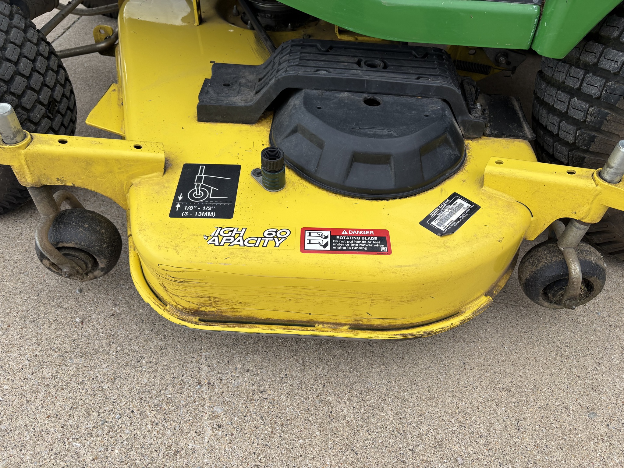  2020 John Deere X730 at Heritage Tractor in Geneseo, IL