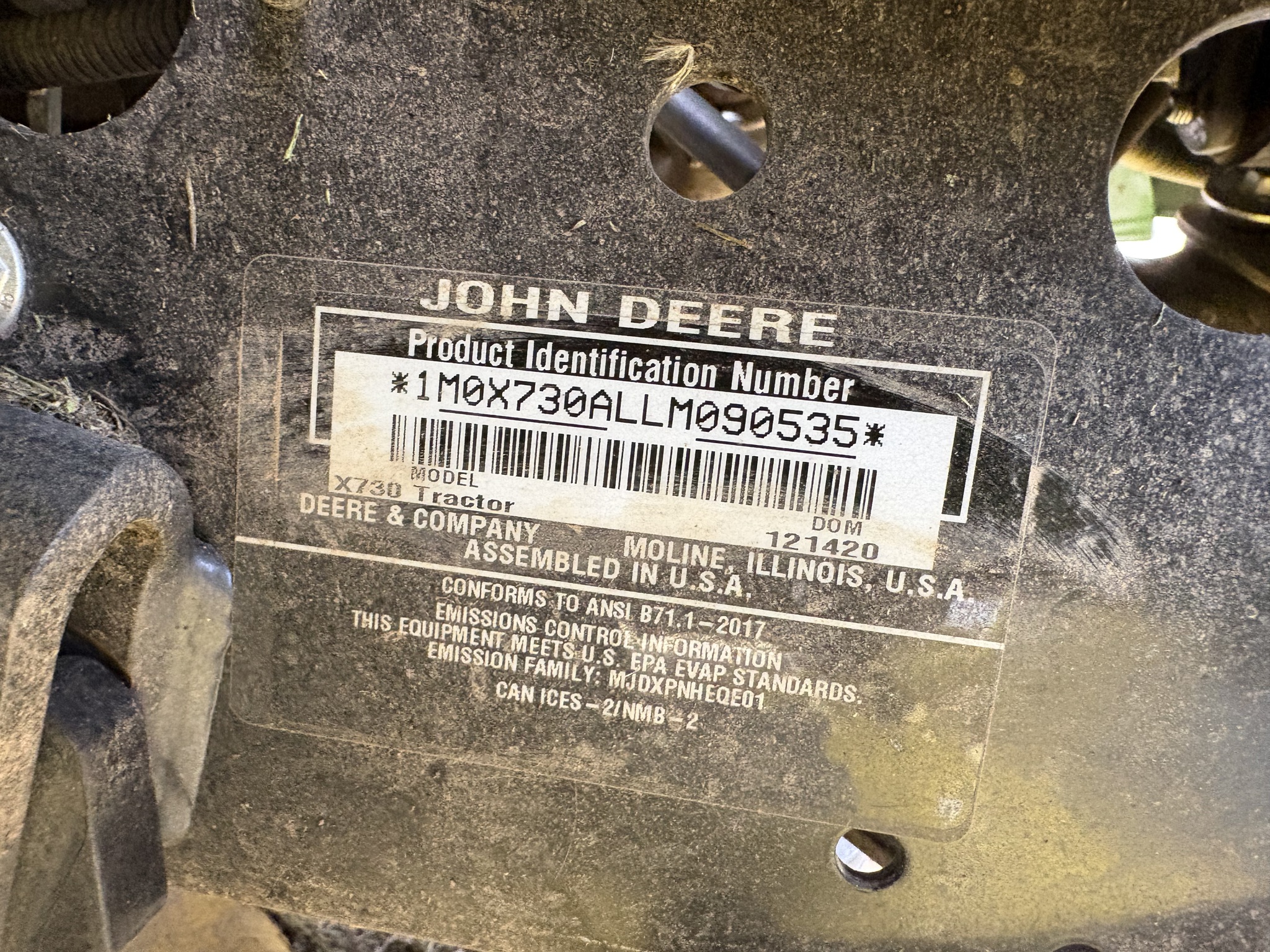  2020 John Deere X730 at Heritage Tractor in Geneseo, IL