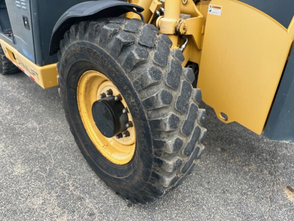 2017 Gehl DL9-44-5
